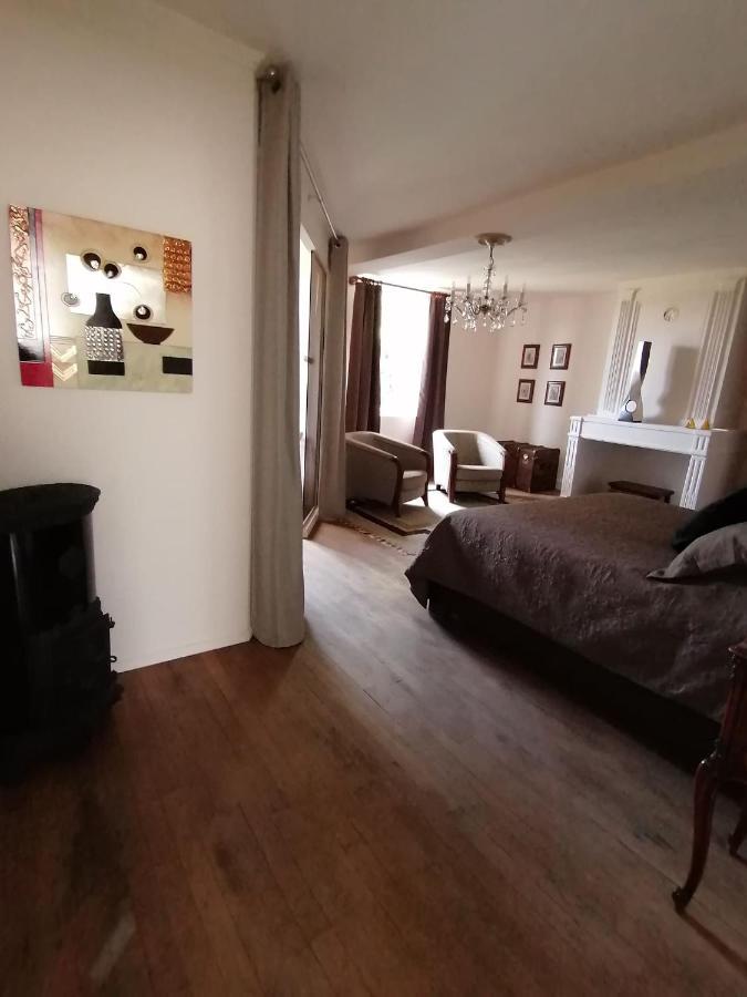 Authentieke Franse Kamer. Melay  Extérieur photo